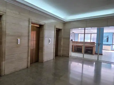 Oficina en Alquiler 50 años