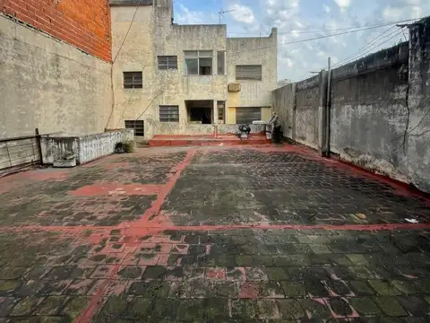 Av Juan Manuel De Rosas 1063 , Piso 1