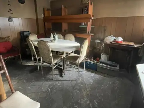 Depto Tipo Casa en Venta 50 años