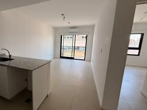 ALQUILER DEPARTAMENTO 2 AMBIENTES CON COCHERA. LINIERS