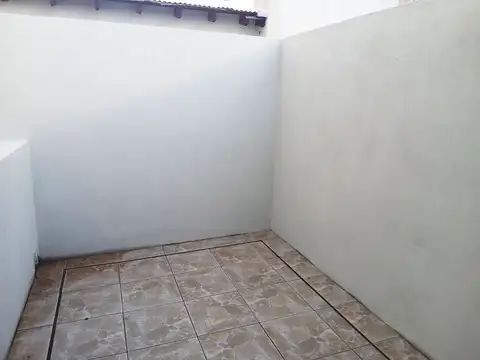 Depto Tipo Casa en Venta 4 años