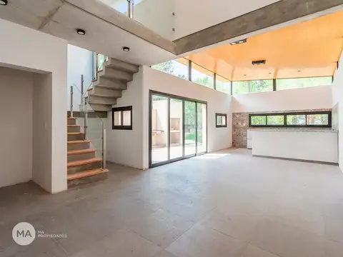 Casa 3 Dormitorios-Juan Manuel de Rosas 5700-Funes | Venta