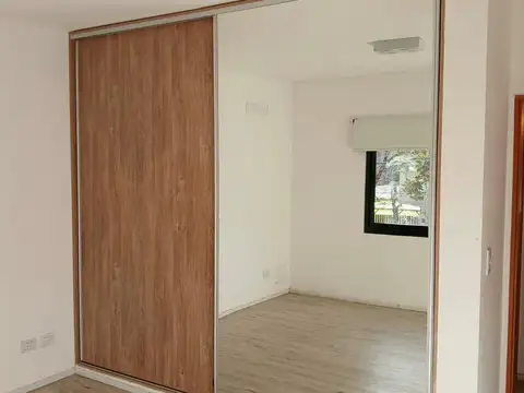 Casa en Venta en Funes, USD 180.000