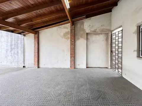 Casa 5 ambientes con 2 baños