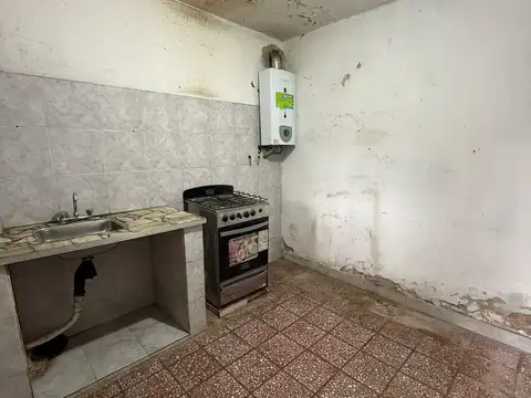 Lote Propio 8,66 x 43mts con Fondo Ideal 2 Familias, Proyecto Inmobiliario y/o Galpon