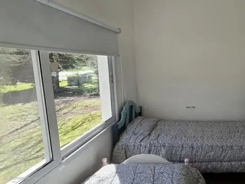 VENTA CASA 6 AMB. CON PILETA PARQUE LAS NACIONES