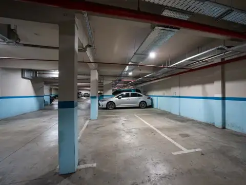 Excelente Oportunidad de cochera  Fija Cubierta en Paseo de la Cisterna