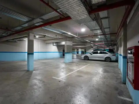Excelente Oportunidad de cochera  Fija Cubierta en Paseo de la Cisterna