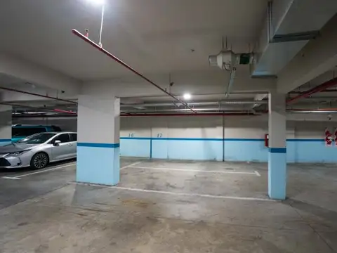 Excelente Oportunidad de cochera  Fija Cubierta en Paseo de la Cisterna