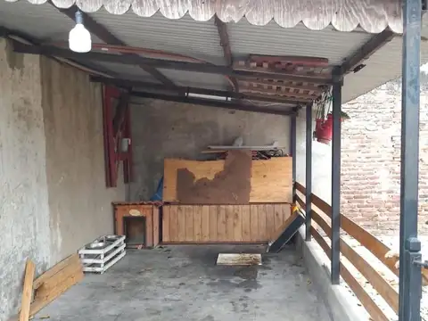Venta Casa 2 ambientes cochera en A. Verde Lavallol Lomas de Zamora