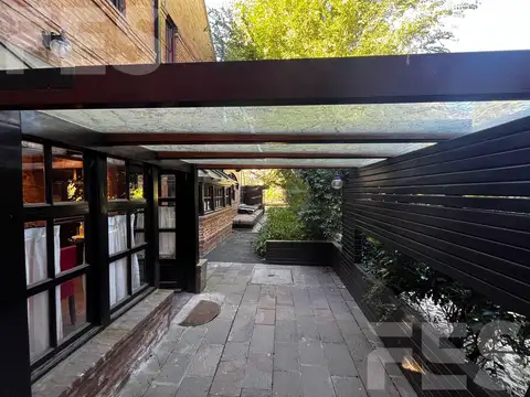 Casa en Venta con 7 cocheras