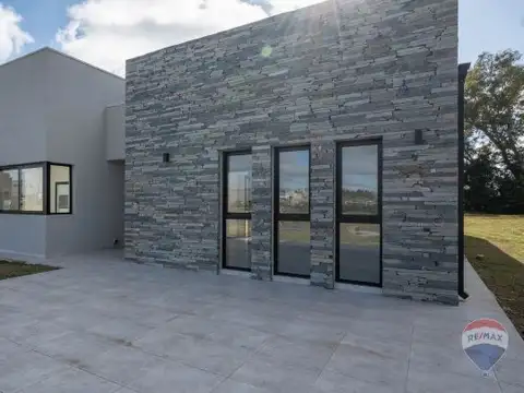 VENTA CASA GRAL RODRIGUEZ 5 AMB, CLUB DE CAMPO EL NACIONAL