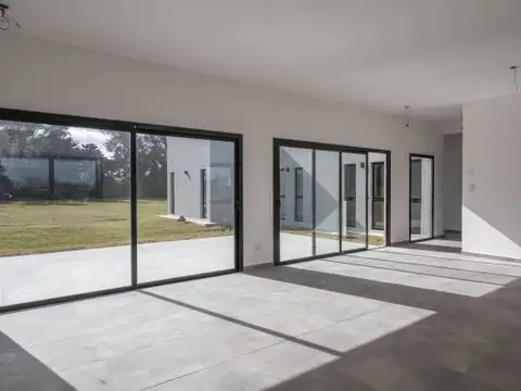 VENTA CASA GRAL RODRIGUEZ 5 AMB, CLUB DE CAMPO EL NACIONAL