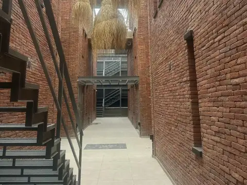 Nazaret 40000, Piso PB