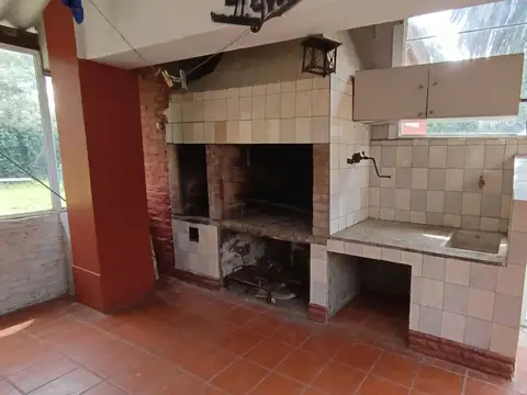 VENTA CASA 5 AMBIENTES EN PONTEVEDRA