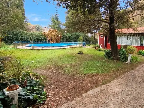 Casa 5 ambientes con 2 baños