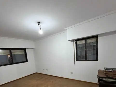 Amplio dpto. de 1 dormitorio interno sin balcón