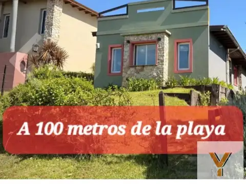 Casa en Venta - 3 Dormitorios 1 Baño - 312mts - Mar Azul