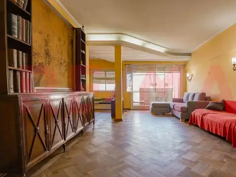 VENTA DPTO 4 AMB CON ESPACIO GUARDACOCHE CABALLITO