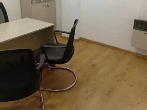 OFICINAS consultorios equipados en planta alta