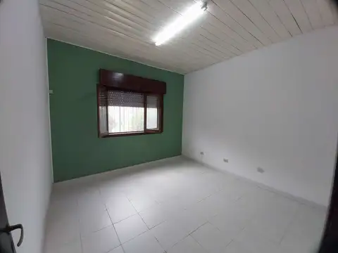 VENTA CASA 3 AMBIENTES CON PATIO - QUILMES OESTE