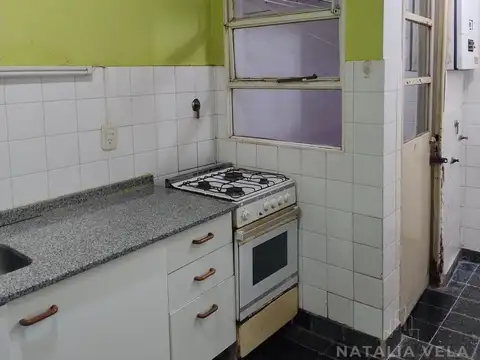 VENTA o ALQUILER departamento 2 ambientes amplio - lavadero - Flores