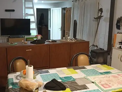 Casa 3 ambientes con 2 baños