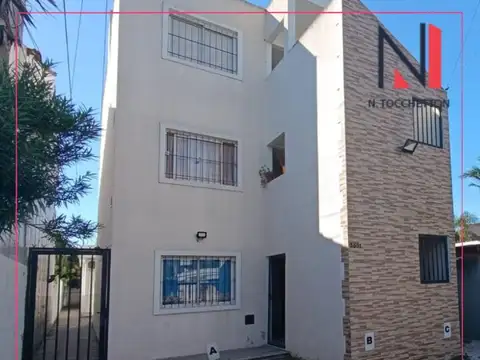 Venta depto  monoamb con patio y entrada de auto