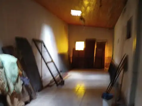 Casa 5 ambientes con 1 baño
