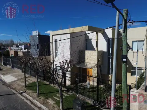 Casa en Venta en Neuquén, USD 350.000