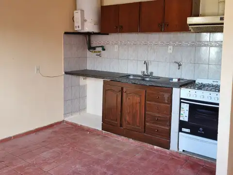 Depto Tipo Casa 5 ambientes con 1 baño