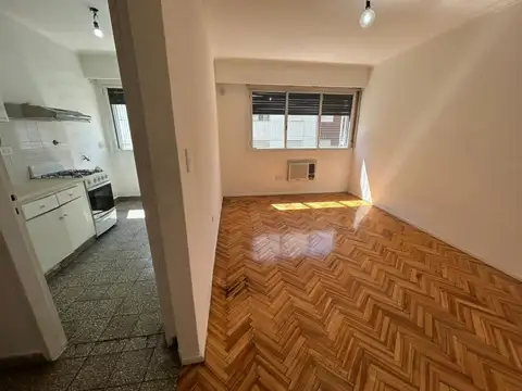 2 AMBIENTES 41 M2 A LA CALLE ORIENTACION ESTE