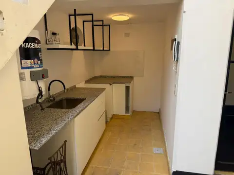 Depto Tipo Casa en Venta al Este