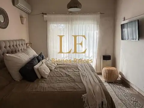 Casa en Venta con 6 cocheras