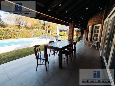 Casa en Alquiler de 4 dormitorios