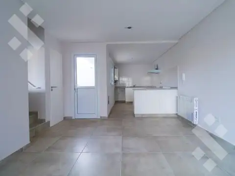 Depto Tipo Casa en Venta con 1 cocheras