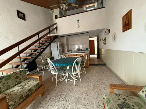 DEPTO A UNA CUADRA DEL MAR 