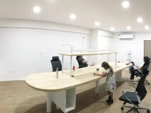 Oficina en Alquiler al Norte