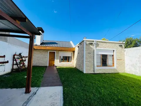 Casa en Ortiz de Zarate 9300 de tres ambientes