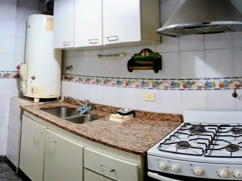 Depto Tipo Casa en Venta 90 años