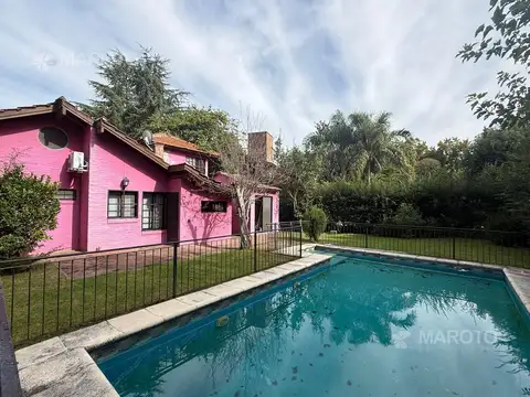 Casa en Venta con 4 cocheras
