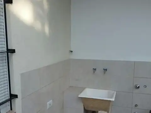 Depto Tipo Casa 3 ambientes con 1 baño