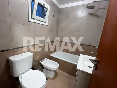 Depto Tipo Casa 3 ambientes con 2 baños