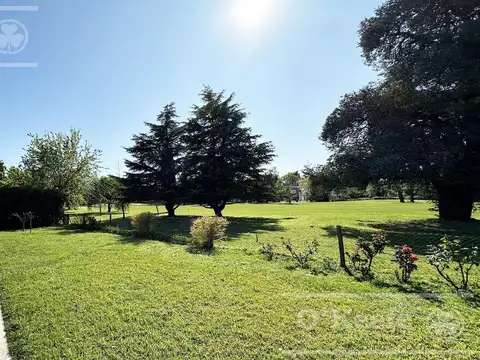 Casa en Venta con 3 cocheras