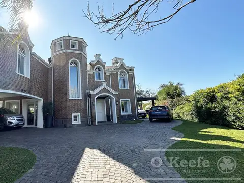 Casa en venta en Abril Club de Campo con fondo a Golf Hudson Berazategui