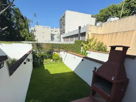 Depto Tipo Casa en Venta con 3 cocheras