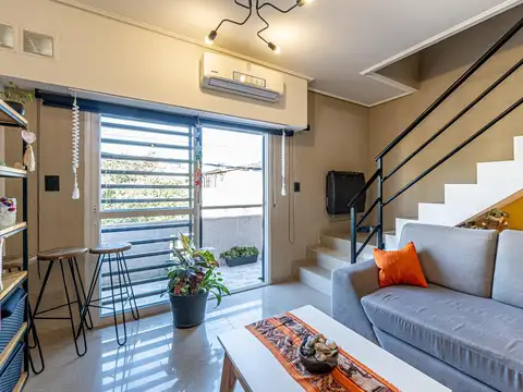 Depto Tipo Casa en Venta de 4 ambientes