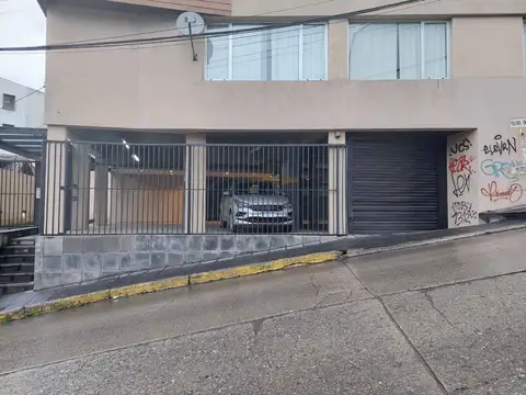 Cochera y Baulera a metros del Centro Cívico