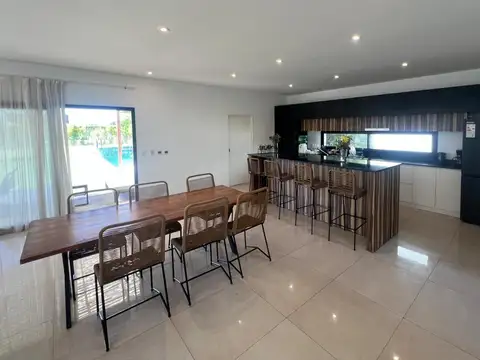 Casa en Venta de 4 dormitorios