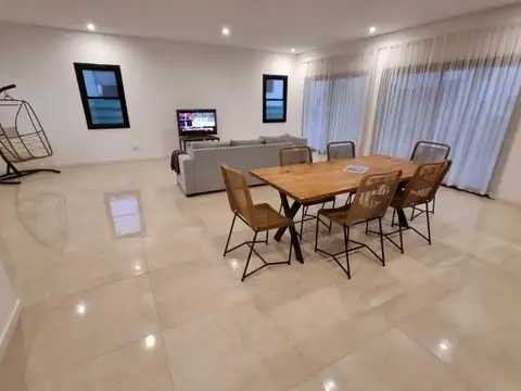 Casa en Venta en Puertos - Araucarias, USD 299.000
